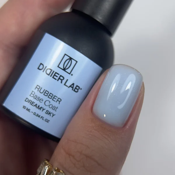 Kamuflująca baza kauczukowa ,,Rubber base'' – dreamy sky, 10 ml - obrazek 2